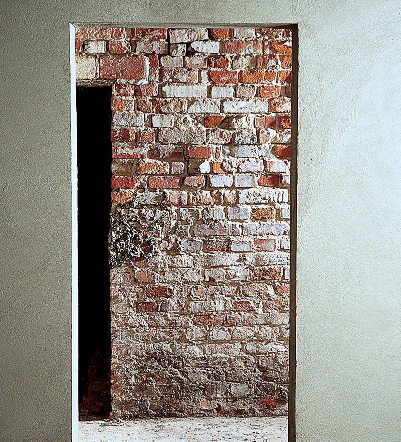 Как безопасно пробить стену и сделать дверной проем самостоятельно?