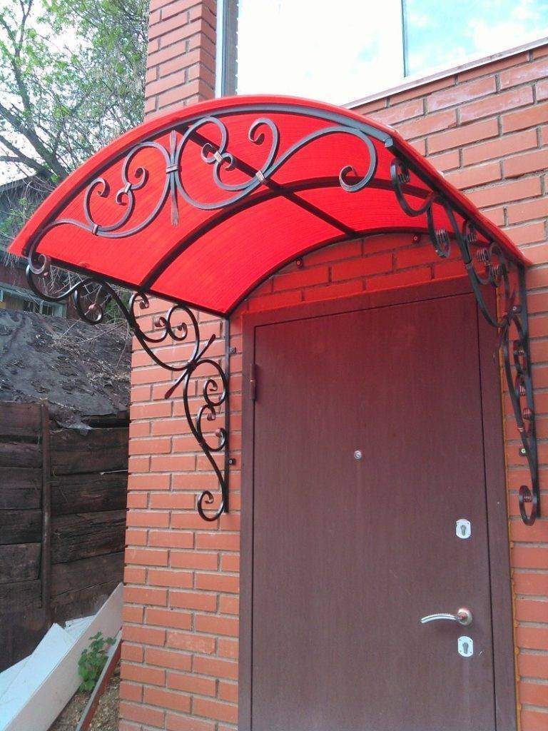 Козырек (навес) над крыльцом своими руками: из дерева, метала