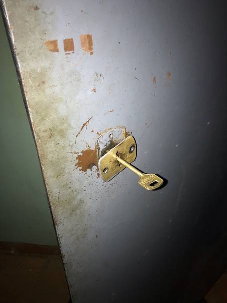 Сломался ключ в замке, как вытащить достать сломанный ключ