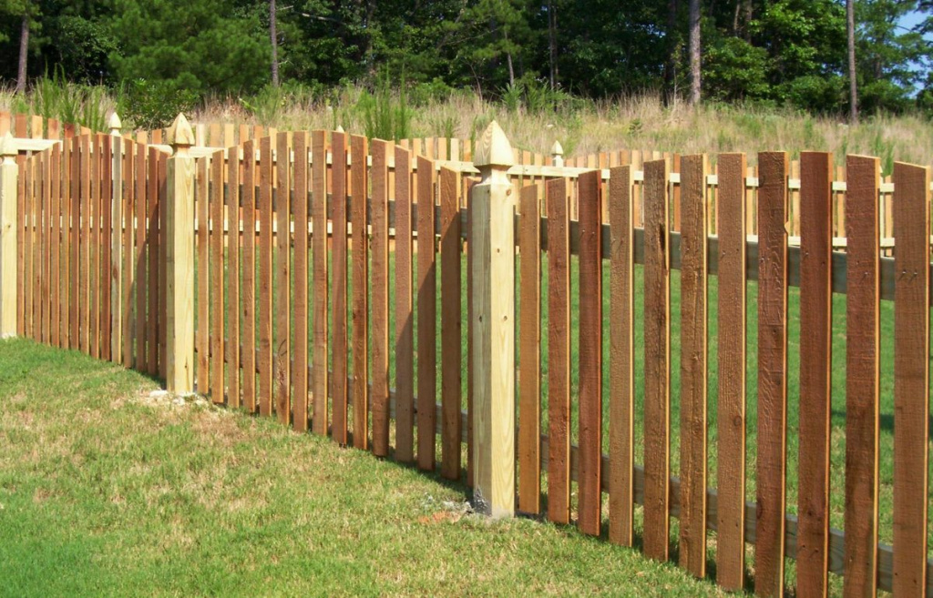 Деревянный забор своими руками: пошаговая инструкция, фото