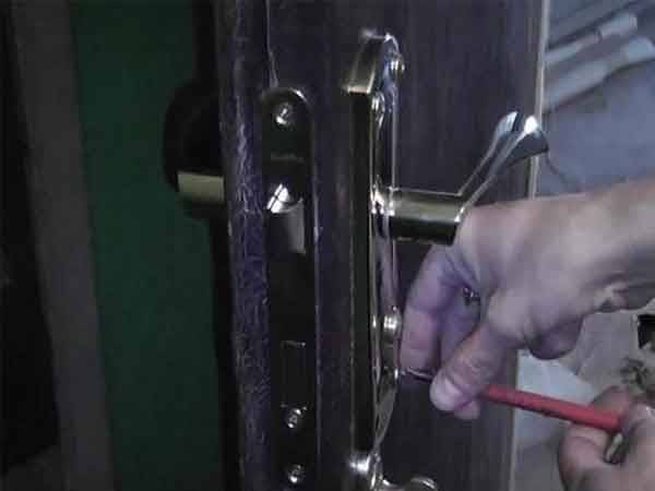 Порядок замены замка на входной металлической двери