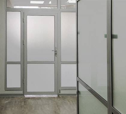 Алюминиевые стеклянные двери — межкомнатные остекленные модели, стекло в коробке, варианты из алюминиевого профиля с остеклением, отзывы о качестве