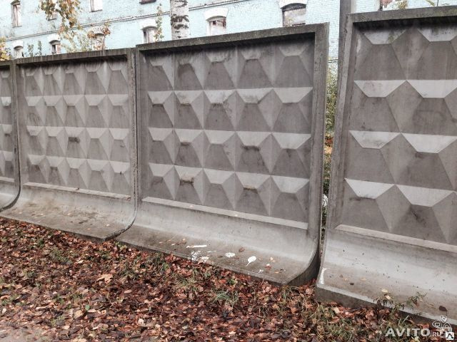 Декоративные заборы из бетона в виде панелей