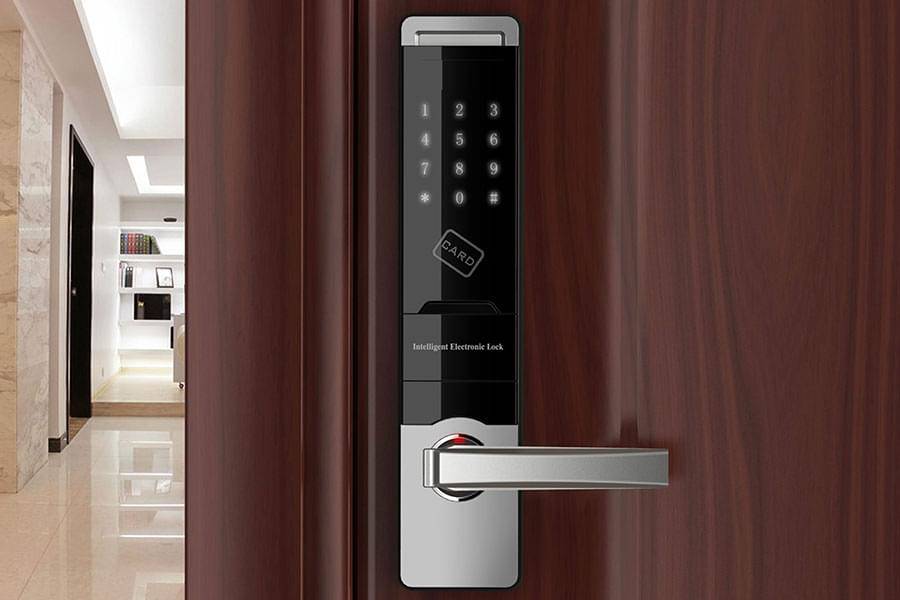 Выбор электронного замка для входной двери в помещение: подъезд, квартира, офис