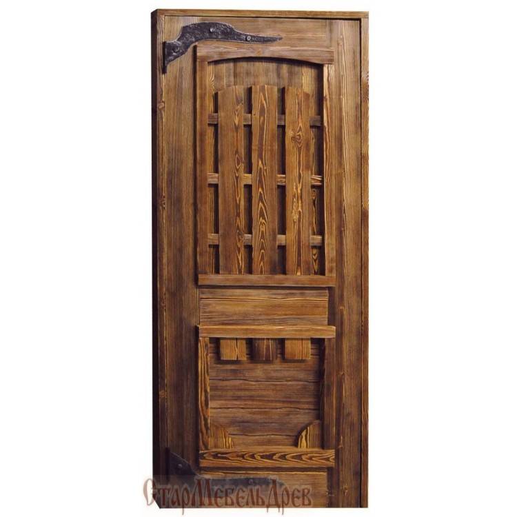 Двери под старину: деревянные, из массива сосны, входные и межкомнатные, фото