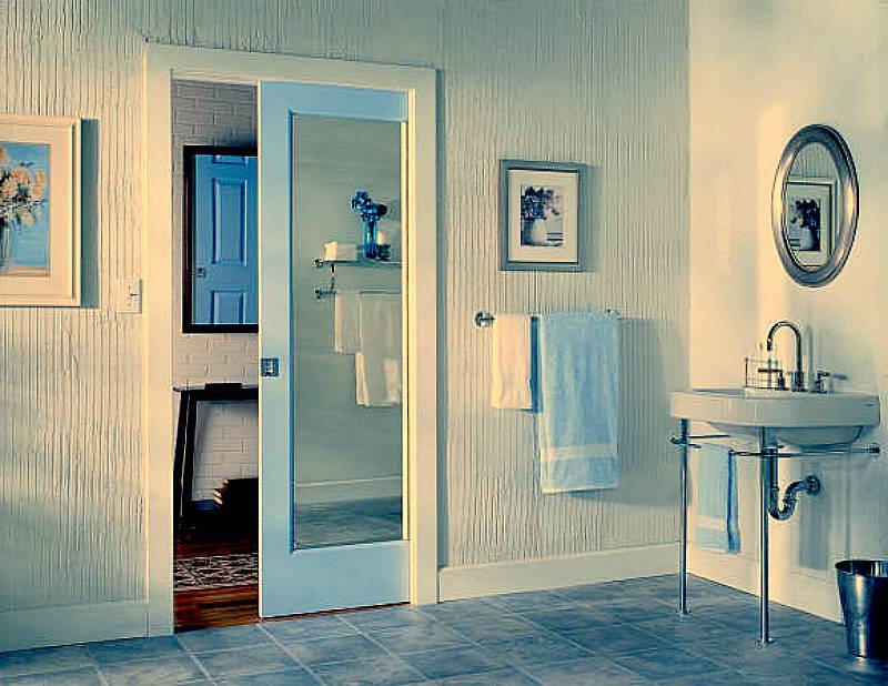 Двери для ванной и туалета: 5 критериев, влияющих на выбор